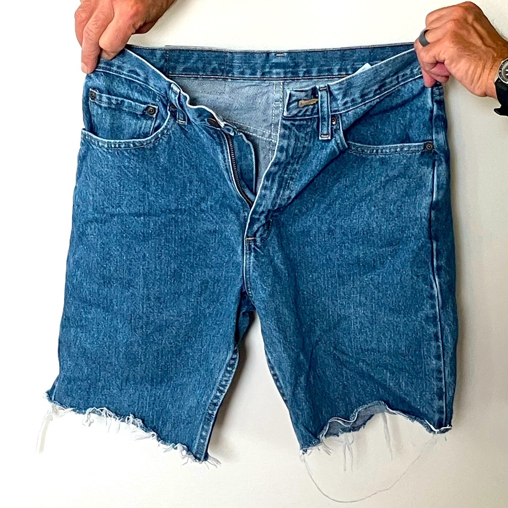 Cute and comfy Wrangler Jean shorts